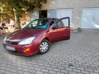 Gebraucht Ford Focus 90 PS (66 kW) 2001 Rot Kleinwagen