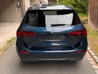 Gebraucht Mercedes B250 224 PS (164 kW) 2023 Blau Kleinwagen