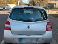 Gebraucht Renault Twingo 75 PS (55 kW) 2011 Silber Kleinwagen