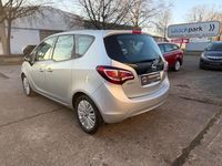 Gebraucht Opel Meriva Active 120 PS (88 kW) 2014 Silber Van / Kleinbus