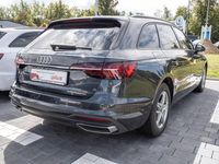 Gebraucht Audi A4 Basis 163 PS (119 kW) 2023 Grau Kombi