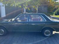 Gebraucht Mercedes E230 136 PS (100 kW) 1982 Grün Limousine