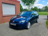 Gebraucht VW Golf VI 105 PS (77 kW) 2011 Blau Kleinwagen