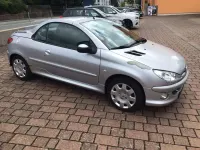 Gebraucht Peugeot 206 CC 109 PS (80 kW) 2006 Silber Cabrio