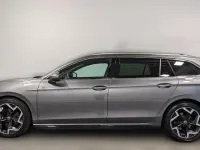 Gebraucht VW Passat R-line 150 PS (110 kW) 2025 Grau metallic Kombi