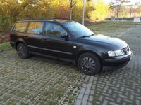 Gebraucht VW Passat 101 PS (74 kW) 2000 Schwarz Kombi