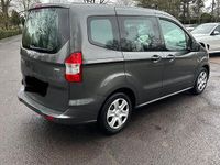 Gebraucht Ford Tourneo 101 PS (74 kW) 2018 Grau Van / Kleinbus