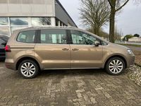 Gebraucht VW Sharan Highline 184 PS (135 kW) 2016 Gold Van / Kleinbus