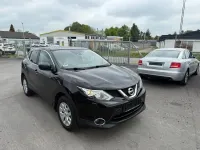 Gebraucht Nissan Qashqai N-Connecta 116 PS (85 kW) 2017 Schwarz SUV