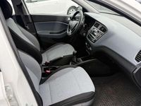 Gebraucht Hyundai i20 Classic 75 PS (55 kW) 2016 Weiß Kleinwagen