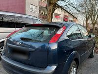 Gebraucht Ford Focus 80 PS (58 kW) 2005 Blau Kleinwagen