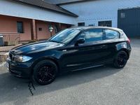 Gebraucht BMW 116 122 PS (89 kW) 2010 Schwarz Kleinwagen