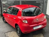 Gebraucht Renault Clio Authentique 75 PS (55 kW) 2011 Rot Limousine