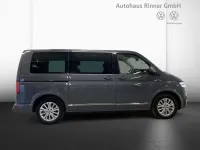Second-hand VW Multivan Generation Six 150 CP (110 kW) 2022 Monovolum