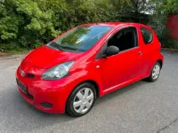 Gebraucht Toyota Aygo 71 PS (52 kW) 2010 Rot Kleinwagen