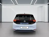 Gebraucht VW ID.3 Pro Performance 150 kW (204 PS) 2023 Gletscherweiß metallic Kleinwagen