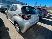 Neu Mazda 2 Center-Line 92 PS (67 kW) 2025 Silber Limousine