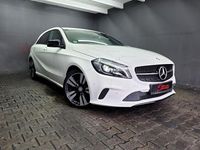 Gebraucht Mercedes A180 122 PS (89 kW) 2016 Weiß Limousine