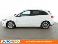 Gebraucht Mercedes B200 Progressive 163 PS (119 kW) 2022 Weiß Kleinwagen