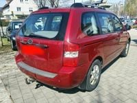 Gebraucht Kia Carnival 185 PS (136 kW) 2009 Rot Van / Kleinbus