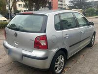 Gebraucht VW Polo 75 PS (55 kW) 2002 Silber Kleinwagen