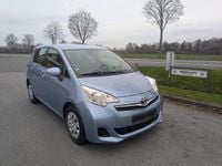 Gebraucht Toyota Verso-S 99 PS (72 kW) 2012 Blau Van / Kleinbus