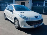 Gebraucht Peugeot 206 75 PS (55 kW) 2010 Weiß Limousine
