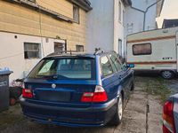 Gebraucht BMW 320 150 PS (110 kW) 2004 Blau Kombi