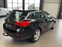 Gebraucht Opel Astra Design Edition 125 PS (91 kW) 2012 Schwarz Kombi