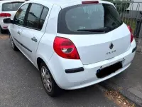 Gebraucht Renault Clio II Dynamique 86 PS (63 kW) 2008 Weiß Limousine