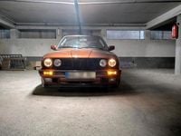 Gebraucht BMW 325 170 PS (125 kW) 1988 Orange Limousine