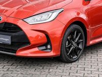 Gebraucht Toyota Yaris Hybrid Style 116 PS (85 kW) 2022 Infernorange metallic / dach s Kleinwagen