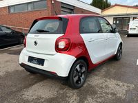 Gebraucht Smart ForFour Passion 71 PS (52 kW) 2019 Weiß Kleinwagen