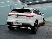 Używany Renault Megane E-Tech Techno 160 kW (218 KM) 2023 Biały Sedan/Limuzyna