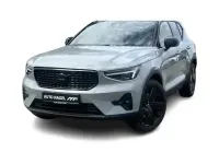 Neu Volvo XC40 Plus 197 PS (144 kW) 2026 Grau SUV