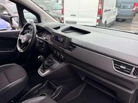 Gebraucht Nissan Townstar 131 PS (96 kW) 2023 Weiß Van / Kleinbus