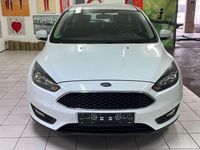 Gebraucht Ford Focus Cool & Connect 125 PS (91 kW) 2018 Weiß Limousine