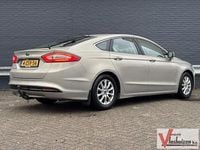 Gebraucht Ford Mondeo Titanium 160 PS (117 kW) 2015 Grau Limousine