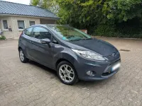 Gebraucht Ford Fiesta Trend 75 PS (55 kW) 2012 Grau Kleinwagen