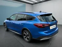 Gebraucht Ford Focus Active X 155 PS (114 kW) 2024 Blau Limousine