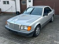 Gebraucht Mercedes E300 179 PS (131 kW) 1988 Silber Coupé