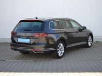 Gebraucht VW Passat Elegance 150 PS (110 kW) 2022 Grau Kombi