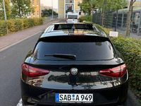 Gebraucht Alfa Romeo Stelvio Super 209 PS (153 kW) 2017 Schwarz SUV