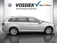 Gebraucht VW Passat Elegance 150 PS (110 kW) 2019 Silber metallic Kombi