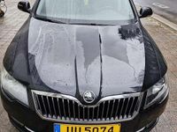 Gebraucht Skoda Superb Active 105 PS (77 kW) 2014 Schwarz Limousine