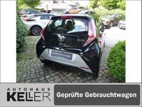 Gebraucht Toyota Aygo Basis 69 PS (50 kW) 2017 Midnight schwarz mica Kleinwagen