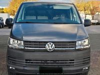 Gebraucht VW Transporter 150 PS (110 kW) 2016 Grau Van