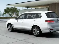 Neu BMW X7 352 PS (258 kW) 2026 Alpinweis uni SUV