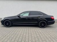 Gebraucht Mercedes E220 Avantgarde 170 PS (125 kW) 2013 Schwarz Limousine