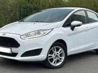 Gebraucht Ford Fiesta 80 PS (58 kW) 2016 Weiß Kleinwagen